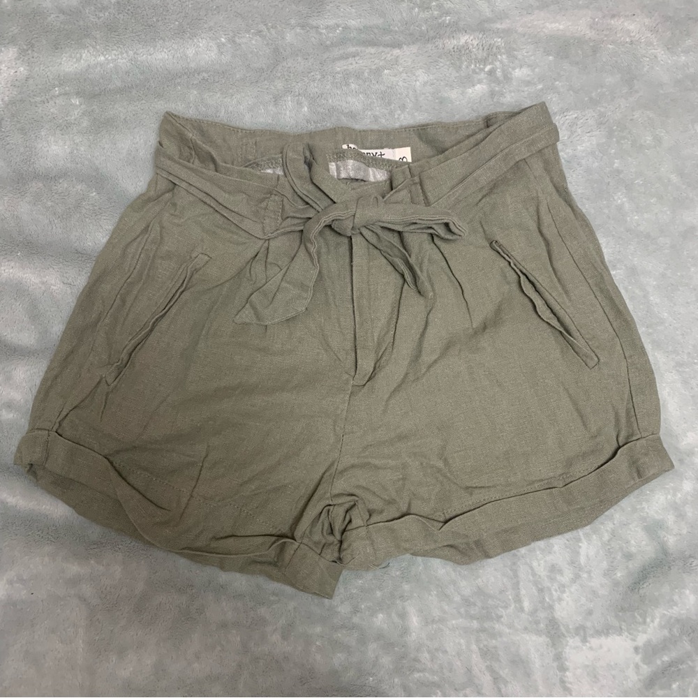 EUC size 3 linen shorts